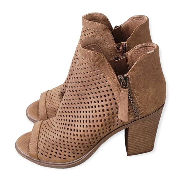 Portland Boot Co. Emma bootie - Picture 2 of 4